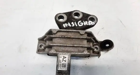 Opel Insignia A Engine mount bracket 13227717