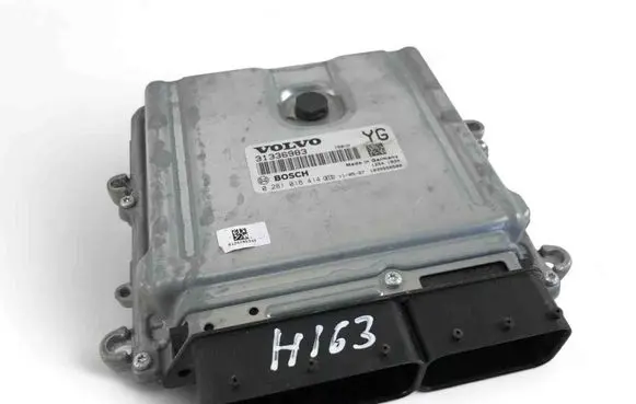 Volvo XC70 Engine control unit/module ECU 31336983 0281018414