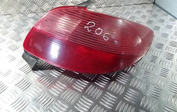 Peugeot 206 Rear/tail lights 2531D