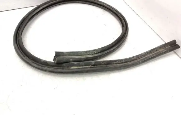 Volkswagen Up Engine compartment rubber 1S0823723