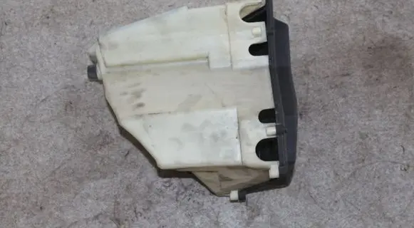 Toyota RAV 4 (XA30) Other engine bay part