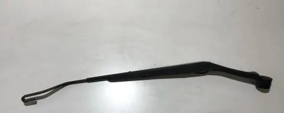 Lexus IS 200-300 Front wiper blade arm