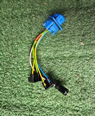 Volvo S40, V40 Headlight/headlamp wiring loom/harness 30652035 2559563 55595630