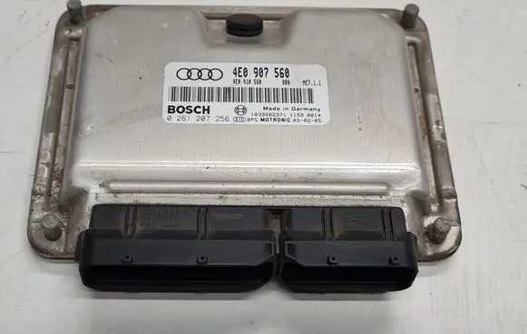 Audi A8 S8 D3 4E Engine control unit/module 4E0907560 0261207256