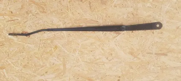 Nissan Almera Tino Front wiper blade arm 8446