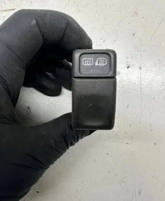 Volvo S70 V70 V70 XC Windscreen/window heater switch 9162952