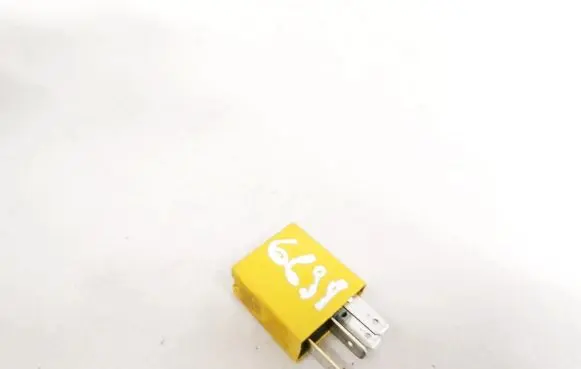 Opel Zafira A Other relay 24433728 29200076