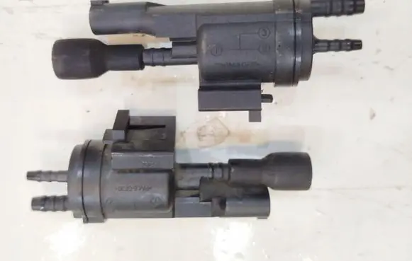 Mercedes-Benz C W205 Valve vacuum A0025407097