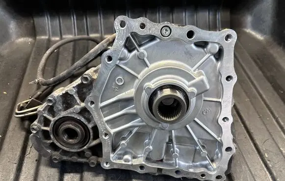 Infiniti FX Gearbox transfer box case 1BU0A 1380668 312