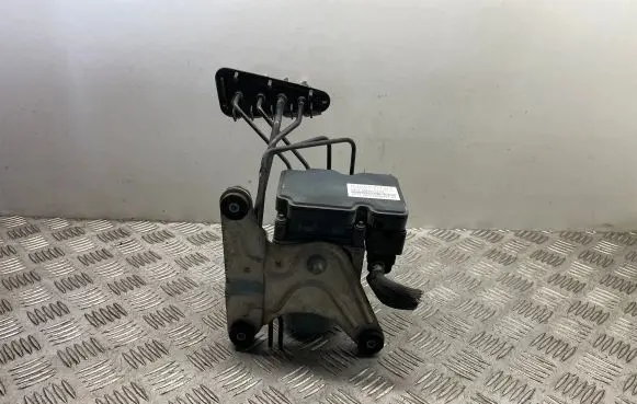 BMW 7 F01 F02 F03 F04 ABS Pump 6868339 6868341