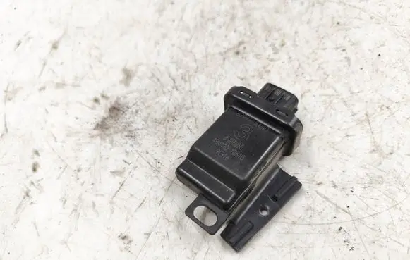 Subaru Legacy Sensor 48411010610 8999130040