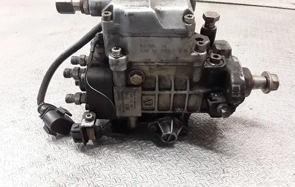 Volvo S80 Fuel injection high pressure pump 0460415990 074130110M