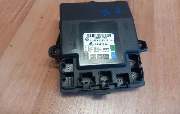 Mercedes-Benz B W245 Door control unit/module A1698208326 05072344 44052905358302