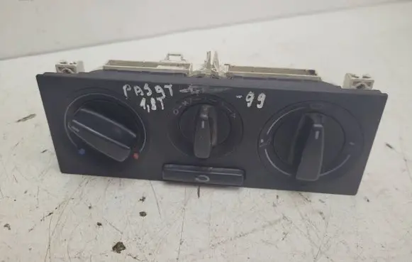 Volkswagen PASSAT B5 Climate control unit 1J0819045