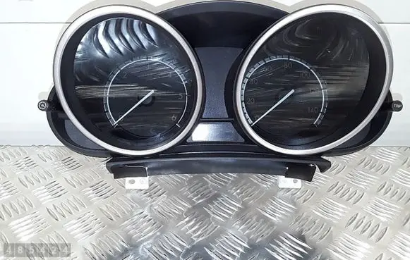 Mazda 3 II Speedometer (instrument cluster) bbm655430