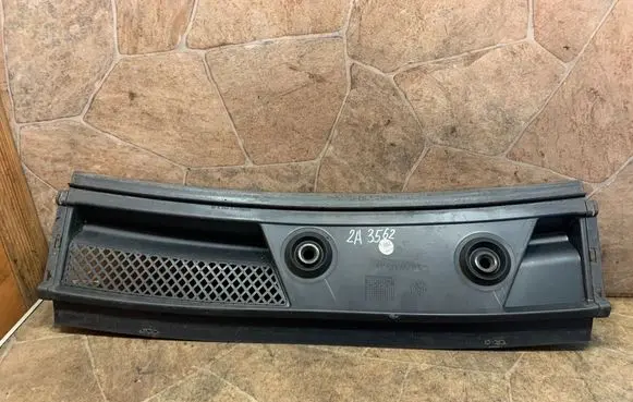 Mercedes-Benz B W246 W242 Wiper trim A2468301000