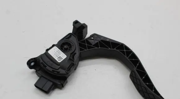 Audi A8 S8 D4 4H Accelerator throttle pedal 8K1723523A
