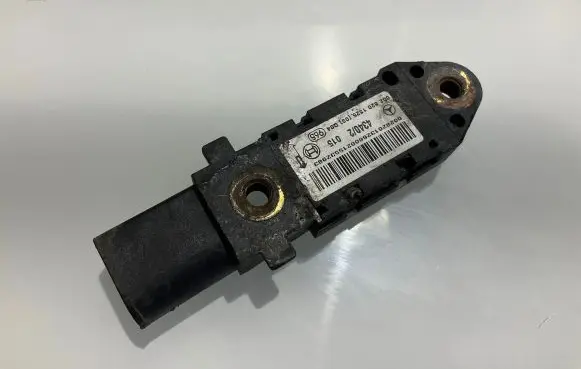 Mercedes-Benz E W211 Airbag deployment crash/impact sensor 0028201326 A0028201326