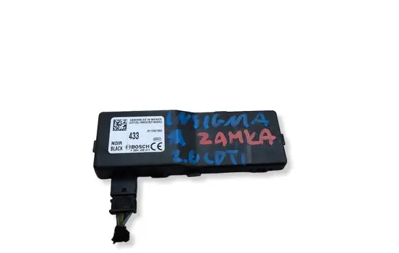 Opel Insignia A Door central lock control unit/module 13501980
