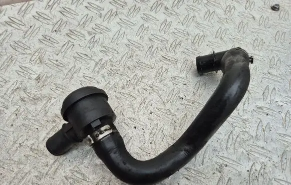 Audi A4 S4 B7 8E 8H Intercooler hose/pipe 06A145710P