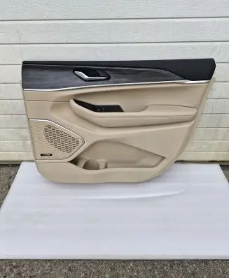 Jeep Grand Cherokee WL Front door card panel trim WLJP75RHFD2AP