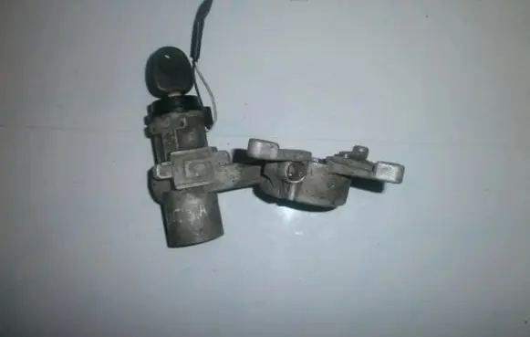 Hyundai Lantra I Ignition lock
