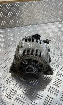 Hyundai i30 Generator/alternator 373002A600