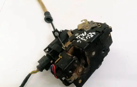 Seat Toledo II (1M) Rear door lock 3B1837016 113690