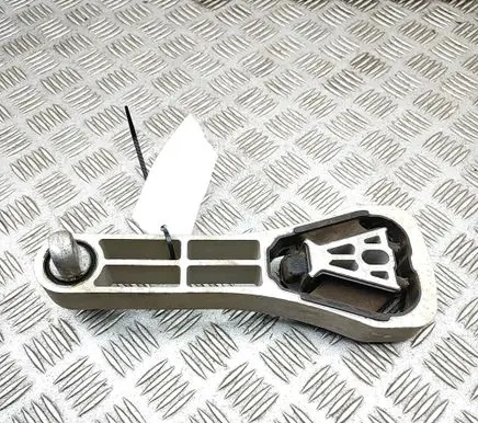 Volvo XC90 Engine mount bracket 32298950