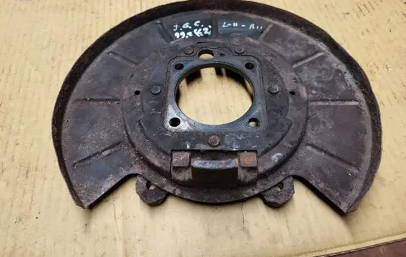 Jeep Grand Cherokee (WJ) Rear brake disc plate dust cover 