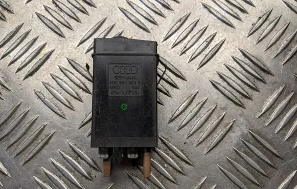 Audi A8 S8 D2 4D Seat heating switch 4D0963563B