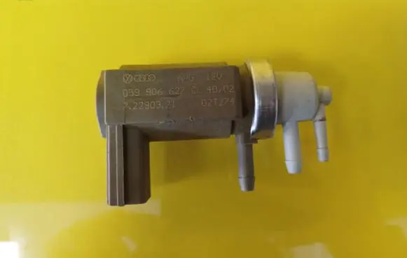 Audi A6 S6 C5 4B Turbo solenoid valve 059906627C
