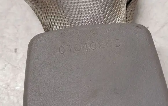 Hyundai Santa Fe Rear seatbelt buckle 07040205