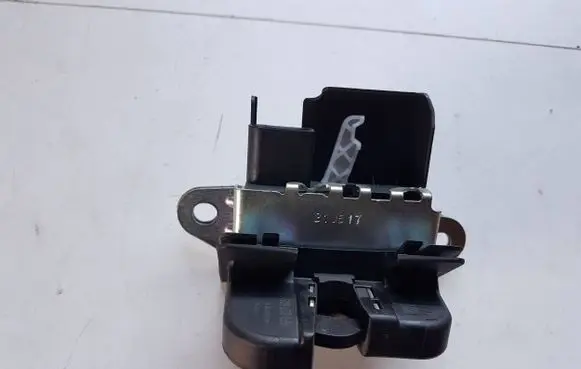 Seat Ibiza V (KJ) Tailgate lock latch 6F0827505