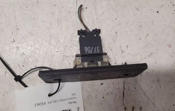 Skoda Octavia Mk2 (1Z) Number plate light 1Z0943021