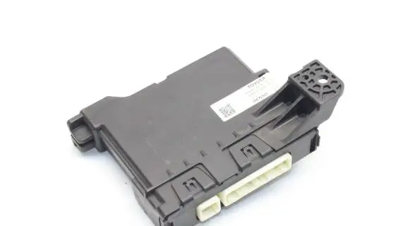 Toyota Avensis T270 Climate control unit 8865005350 MB2774004591