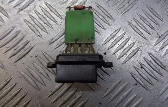 Fiat Panda II Heater blower fan relay 