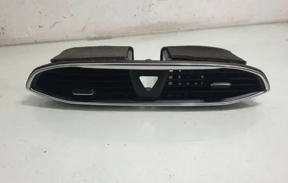Hyundai Santa Fe Dash center air vent grill 97410S1000