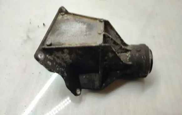 BMW 3 E90 E91 Driveshaft support bearing bracket 7575061