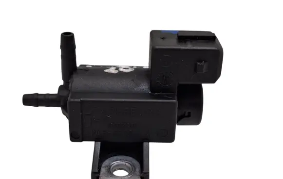 Toyota Auris 150 Vacuum valve 258600R010 72828606