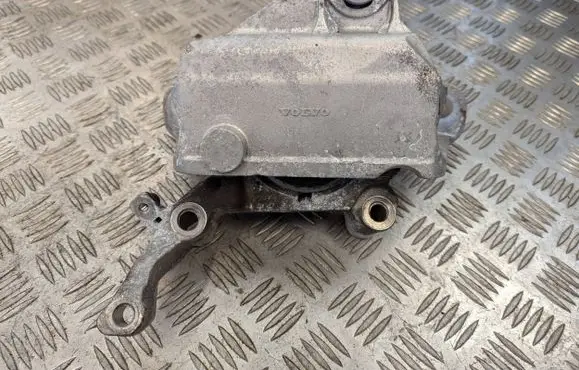 Volvo XC40 Engine mount bracket 32139919