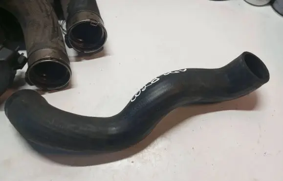 Intercooler hose/pipe