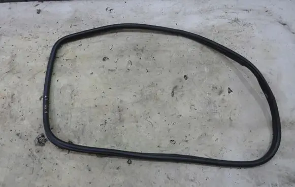 Mini One - Cooper F56 F55 Rubber seal rear door GMAUTO4574097