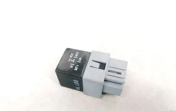 Volvo S40, V40 Other relay MB953394 72HM100