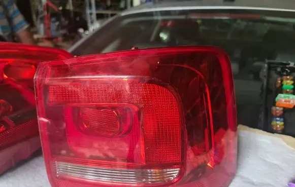Volkswagen Touran I Rear/tail lights