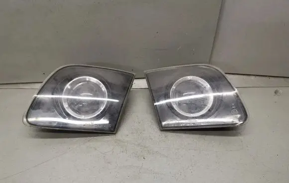 Mazda 3 I Rear/tail lights set KSMZ222L STANLEYP3917R