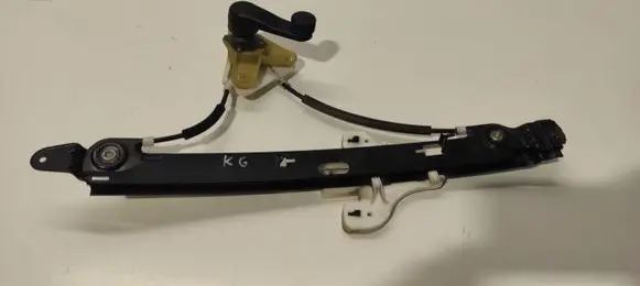Rear door manual window regulator