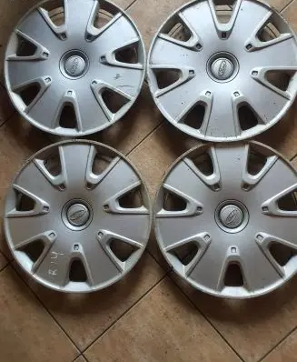 Ford Fiesta R14 wheel hub/cap/trim 6S611130Ba FDt3191011