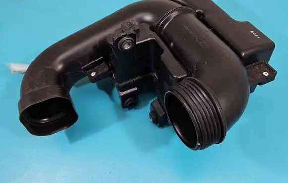 Intake resonator
