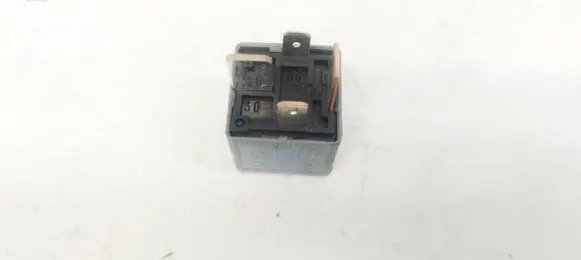 Audi A6 S6 C5 4B Other relay 8D0951253